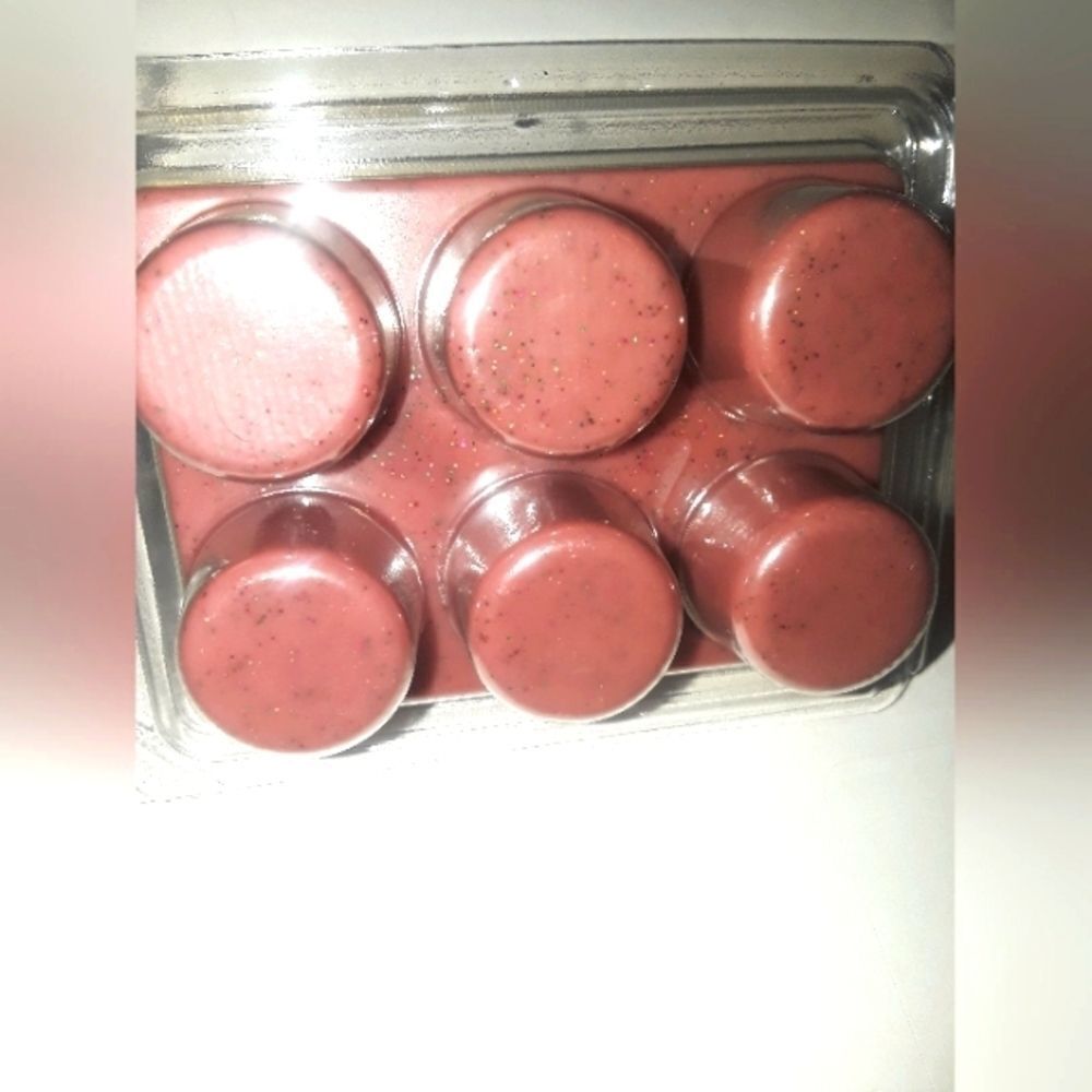 HAND Crafted Hopeless Romantic waxmelt Rounds - Picture 7 of 8
